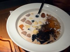 娟姗奶大满贯-RUXU入续糖水铺与包(卓悦中心店)