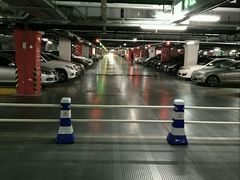 -虹桥火车站-停车场
