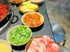 -四小区火锅·巷子里的重庆火锅(花照壁店)