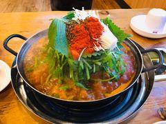 -喇喇排骨火锅·传统韩式脊骨汤(望京西园总店)