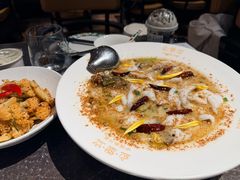 老坛酸菜鲈鱼-渔语鱼新川菜Bistro(万象天地店)