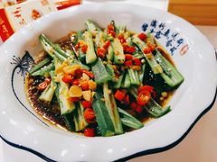 -思博半步颠小酒馆(梦时代店)