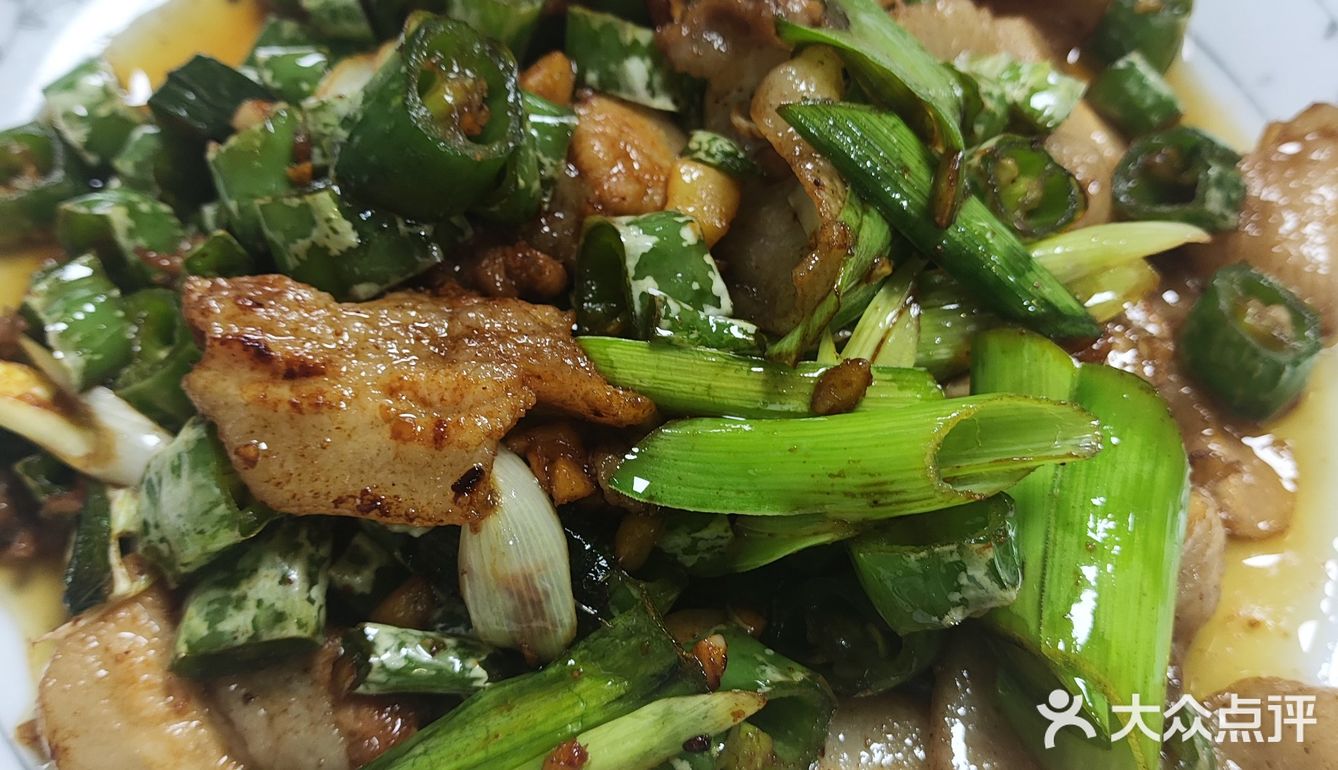 广庆府私房菜馆，在绿色路的一个小路入一点点