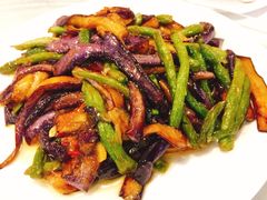 -黄家饺子东北特色菜馆(湖滨商业街店)