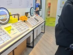 -天空之镜眼镜店蔡司依视路配镜授权零售店(望京颐堤港店)