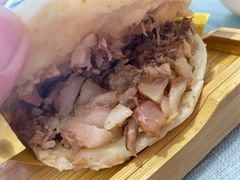 腊汁肉夹膜-大嘻咹biangbiang面(历史博物馆店)
