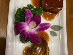 浇汁鲍鱼-老东镇啤酒屋海鲜加工·蒸汽海鲜·海鲜烧烤(台东店)