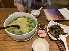 -茶花妹子云南餐厅(传媒大学店)