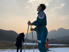 -济南卧虎山滑雪场
