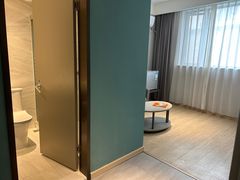 -白玉兰酒店(上海田子坊马当路地铁站店)