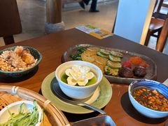 -包整·丝娃娃(一览甲秀楼风景店)