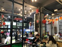大堂-淮城老友海鲜大咖龙虾烤吧(淮安店)