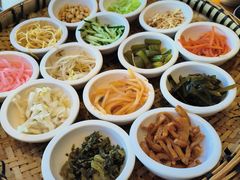 -包整·丝娃娃(一览甲秀楼风景店)