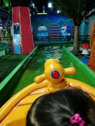 -维佳童话镇演出现场(徐东店)