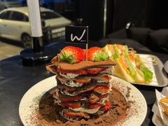 草莓奥利奥千层-W COLLECTIVE  DESSERT SHOP
