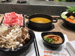 -呷哺呷哺(新世界百货望京店)