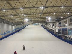 -乔波室内滑雪场