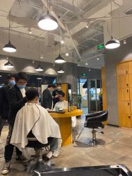 -时尚殿堂明星门店