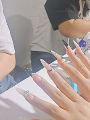 -瞧·享轻奢美甲美睫