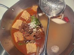 -左庭右院鲜牛肉火锅(金山万达店)