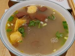 金陵鸭血粉丝汤-弄堂小笼包(西青中北永旺购物中心店)