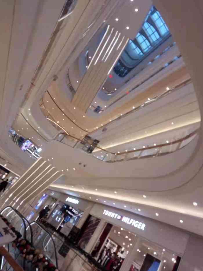 上海万象城(吴中路店)-"离七宝万科还算近的.这边.交通还是挺方便.