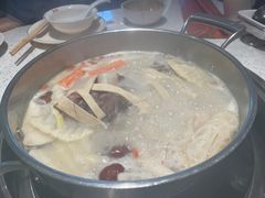 招牌猪骨煲-三人行骨头王火锅(长寿店)
