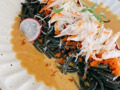阿拉斯加蟹肉配海胆酱墨鱼汁意面-CHILLAX轻乐时(侨建·Hi City店)