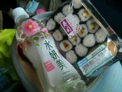 -全家便利店(愚园店)