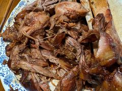 -老天桥酱肉烧饼夹肘子(天桥店)