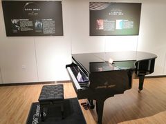 -柏斯音乐艺术中心·钢琴·吉他(上音店)