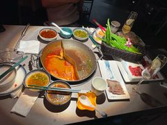 -伴山牛贵州黄牛肉火锅·苗疆非遗艺术餐厅(上海首店)