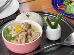 绿咖喱鸡肉-MARU玛露音乐餐厅(前滩世贸店)