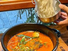 -银米·云南传统过桥米线(双廊黑金冠店)