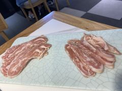 黑猪松板肉-猪啊牛呀羊啊铜盘烤肉(正大广场店)