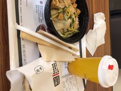 -荀记肉夹馍(三八家乐福店)