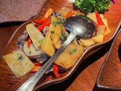 彝族辣炒牛肉-花马天堂云南餐厅 Lost Heaven(外滩店)