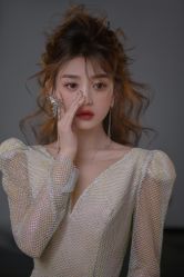 -艾米丽婚纱礼服