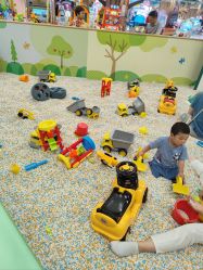 -莫莉幻想儿童乐园(武汉保利广场店)