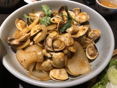 -大头虾越式风味餐厅(光明广场店)