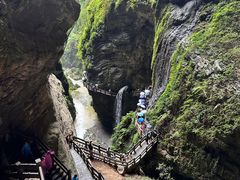 -龙水峡地缝景区