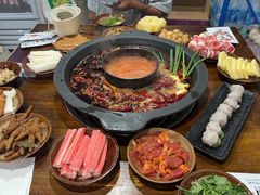 -黄潇洒老火锅(九眼桥宏济巷店)
