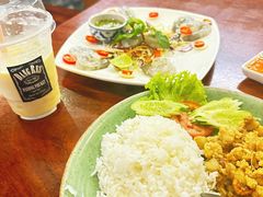 -Dang restaurant (patong phuket)