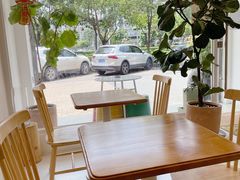 靠窗位-echoes coffee回响咖啡(红山店)