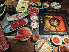 -老牌坊云南鱼豆花火锅(哈西万达店)