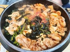 五花肉泡菜锅-鱼籽村秘制拌饭(崇文门店)