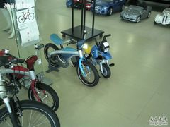 -上海宝信宝马4S店