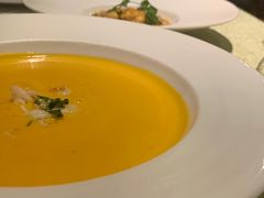 蟹肉南瓜汤-蝶舍·MAISON PAPILLON