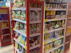 零售区-好特卖HotMaxx(杭州滨江宝龙城店)