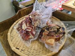 -有一锅·野生菌黑山羊腊排骨火锅(古城北门店)